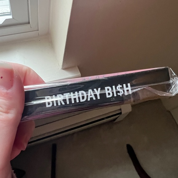 NEW Glamnetic Lashes in Birthday Bish - Picture 3 of 3